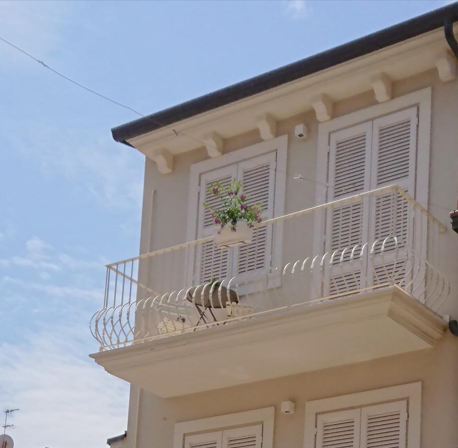 مبيت وإفطار Porto SantʼElpidio Il Piccolo Giglio المظهر الخارجي الصورة